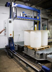 Horizontal vs. Vertical Pallet Strappers: Which is Right for You?